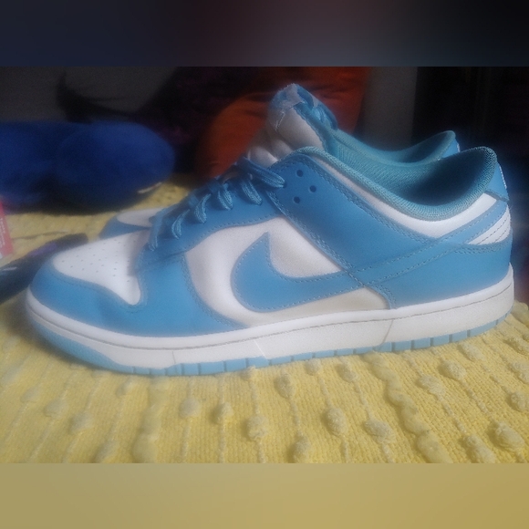 Nike size 10 - Picture 1 of 2